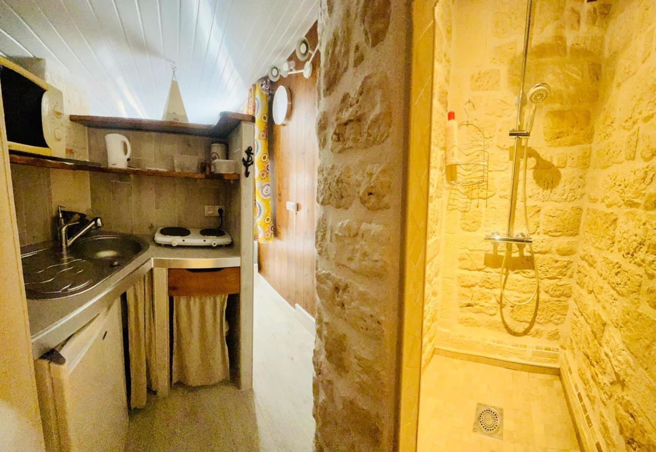 Bed & Breakfast Des Mathes, D'hotes, *